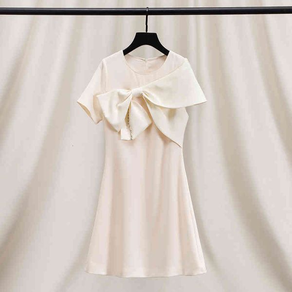 casual dresses chic and stunning large bow on the chest slightly fat dress female summer aging fat thin pear shaped figure a word, Black;gray
casual dresses chic and stunning large bow on the chest slightly fat dress female summer aging fat thin pear shaped figure a word, Black;gray
