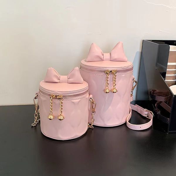 fashion bow bucket shoulder bag comfortable simple generous and versatile collocation handbag
fashion bow bucket shoulder bag comfortable simple generous and versatile collocation handbag