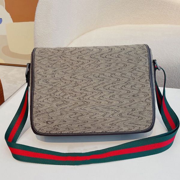 vintage designer men crossbody bag brown genuine leather black lady wide shoulder straps cross body handbags camera mens bags women messenge 
vintage designer men crossbody bag brown genuine leather black lady wide shoulder straps cross body handbags camera mens bags women messenge