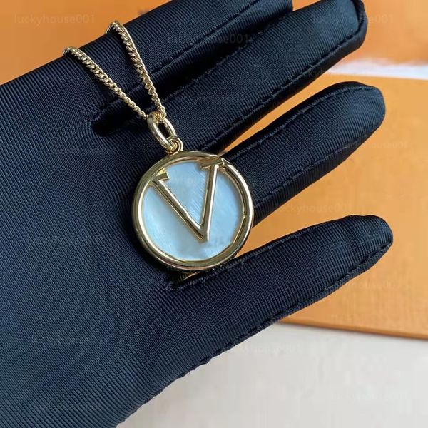 2022 fashion charm luxury pendant gold necklace classic style eternal retro letters mens wear womens wear party hip hop gifts manufacturer w, Silver
2022 fashion charm luxury pendant gold necklace classic style eternal retro letters mens wear womens wear party hip hop gifts manufacturer w, Silver