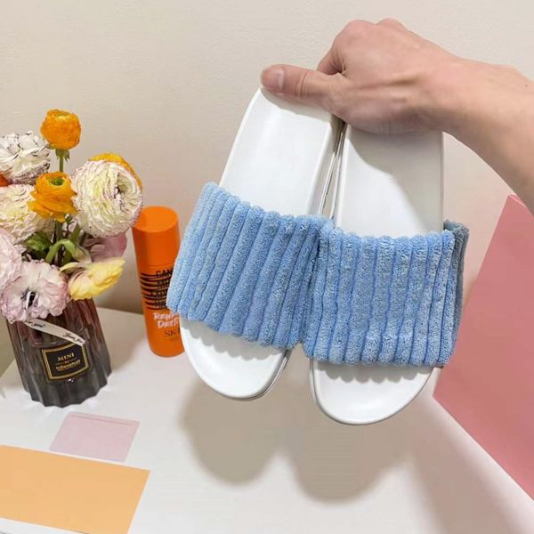 2022 spring new famous brand designer towel slippers simple fluffy furry thick soled home bedroom daily leisure platform shoes comfort women, Black
2022 spring new famous brand designer towel slippers simple fluffy furry thick soled home bedroom daily leisure platform shoes comfort women, Black