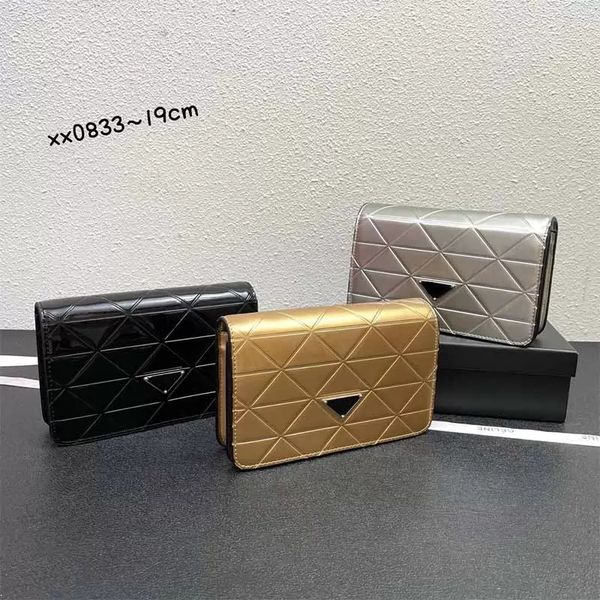 women's shoulder bags glossy leather designer bag triangle letter logo tote bag detachable adjustable chain messenger wallet simple and, Black;red
women's shoulder bags glossy leather designer bag triangle letter logo tote bag detachable adjustable chain messenger wallet simple and, Black;red
