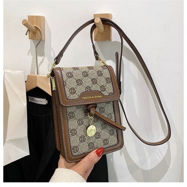 mobile female fashion printed messenger summer contrast single vertical 75% off online wholesale
mobile female fashion printed messenger summer contrast single vertical 75% off online wholesale