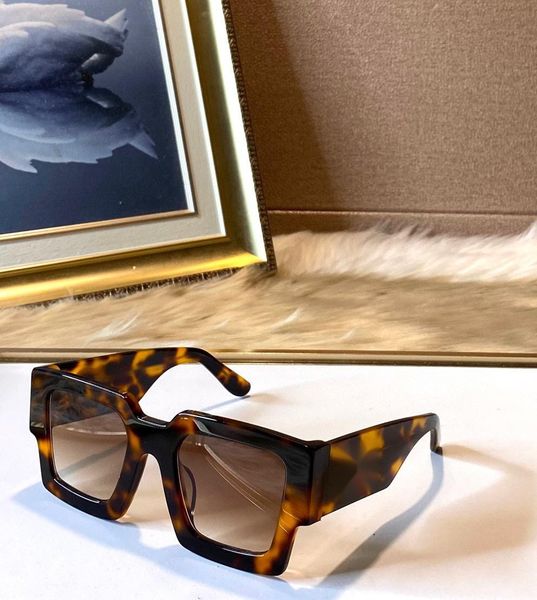 sunglasses for women men summer 4426b style anti-ultraviolet retro plate square full frame fashion eyeglasses random box, White;black
sunglasses for women men summer 4426b style anti-ultraviolet retro plate square full frame fashion eyeglasses random box, White;black