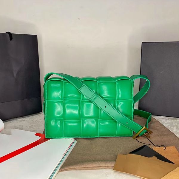 5a+2022 new r luxury brand women's bag classic fashion retro leather one shoulder messenger woven trench coat original v
5a+2022 new r luxury brand women's bag classic fashion retro leather one shoulder messenger woven trench coat original v