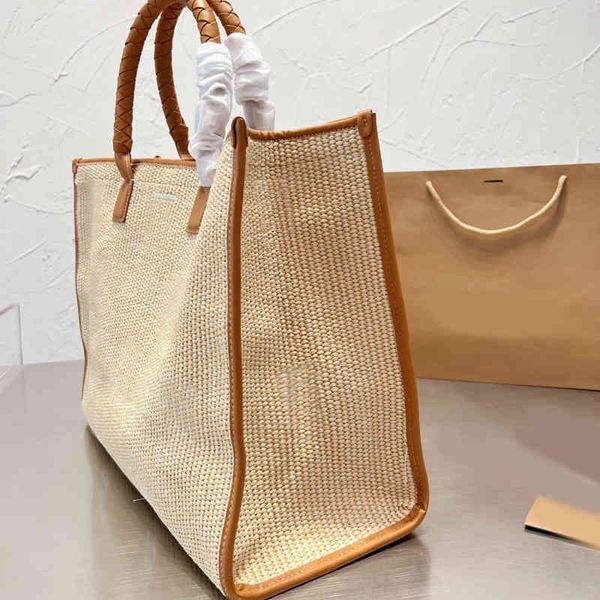 2 sizes summer straw tote women beach bucket woven designer handbag lady crossbody bags vocation shopping purses 220704
2 sizes summer straw tote women beach bucket woven designer handbag lady crossbody bags vocation shopping purses 220704