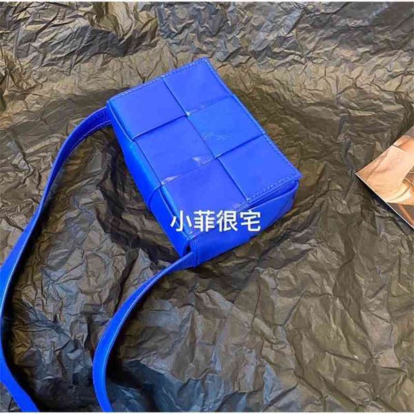 bottegas bag super handbags designer mini 2023 cassette woven six grid oil wax shoulder strap card single messenger thousand seven hundred v
bottegas bag super handbags designer mini 2023 cassette woven six grid oil wax shoulder strap card single messenger thousand seven hundred v