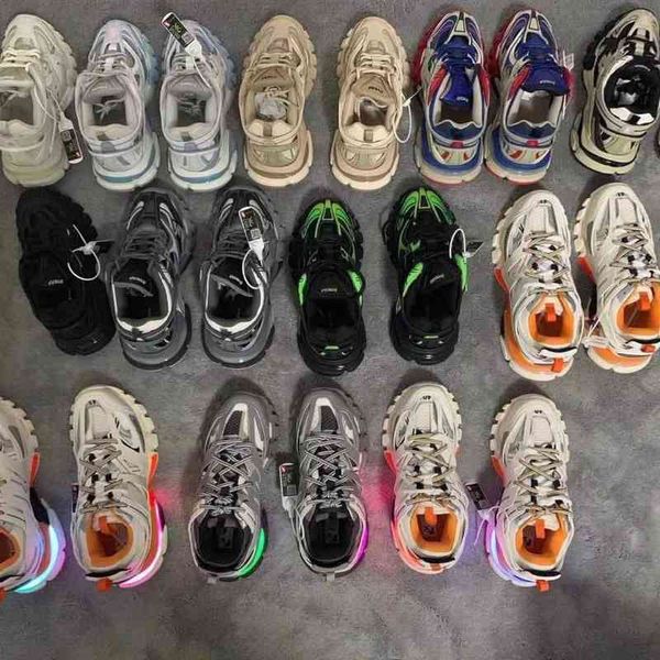 designer sports shoes balencigas sneakers paris dad third generation led light track3.0 thick soled women's elevated lovers' and l
designer sports shoes balencigas sneakers paris dad third generation led light track3.0 thick soled women's elevated lovers' and l