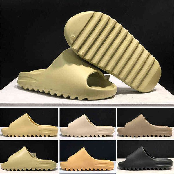 2022 designers runner sandals shoes slippers triple black white resin desert sand men women fashion slides m35
2022 designers runner sandals shoes slippers triple black white resin desert sand men women fashion slides m35