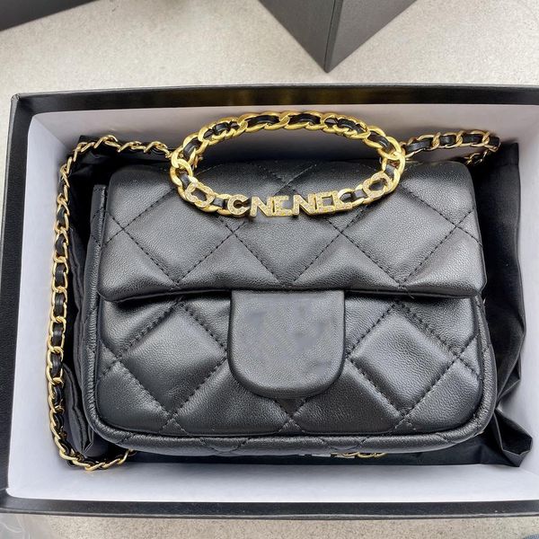 22ss fall/winter ring handle designer flap bag metal diamonds badge leather quilted diamond hardware chain crossbody shoulder bag luxury wom
22ss fall/winter ring handle designer flap bag metal diamonds badge leather quilted diamond hardware chain crossbody shoulder bag luxury wom