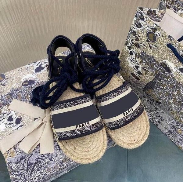 2021 women sandals luxurys designers shoe brand summer shoes flat womens slip pointed toe sandal slingback pumps with box size 35-42, Black
2021 women sandals luxurys designers shoe brand summer shoes flat womens slip pointed toe sandal slingback pumps with box size 35-42, Black