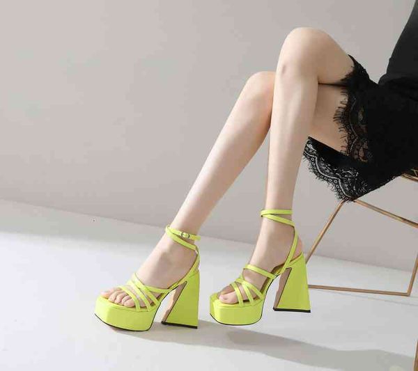 sandals women's high-heeled sandals fashion square head thick heel waterproof platform large summer women fcie, Black
sandals women's high-heeled sandals fashion square head thick heel waterproof platform large summer women fcie, Black
