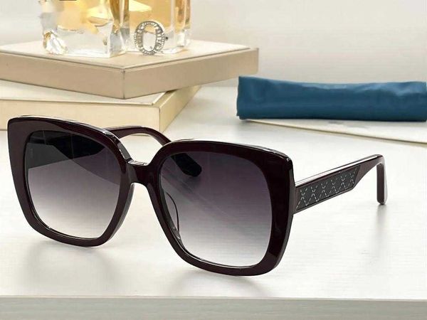 9045 summer uv sunglasses style men's protection ladies retro board full frame square fashion glasses random box, White;black
9045 summer uv sunglasses style men's protection ladies retro board full frame square fashion glasses random box, White;black