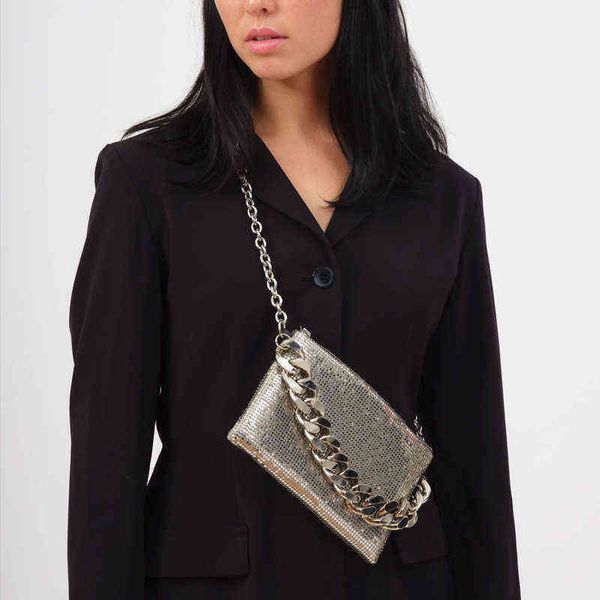 luxury women bags designer silver metal sequins chain woven evening clutch female travel holiday shoulder handbag 220512
luxury women bags designer silver metal sequins chain woven evening clutch female travel holiday shoulder handbag 220512