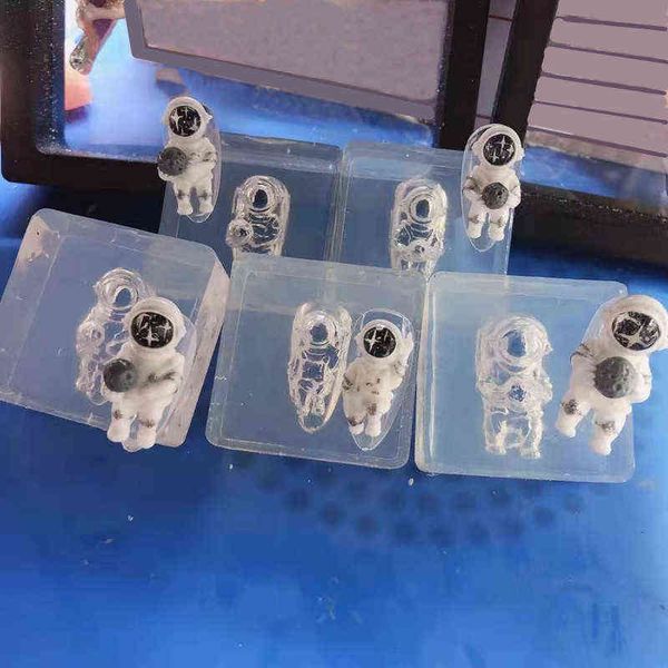 nxy nail diy manicure silicone mold three-dimensional creative astronaut carved ptherapy drip template can be used many times220422
nxy nail diy manicure silicone mold three-dimensional creative astronaut carved ptherapy drip template can be used many times220422