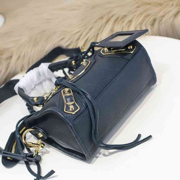 paris locomotive bag women 2022 new sheep single shoulder diagonal hand designer bags
paris locomotive bag women 2022 new sheep single shoulder diagonal hand designer bags