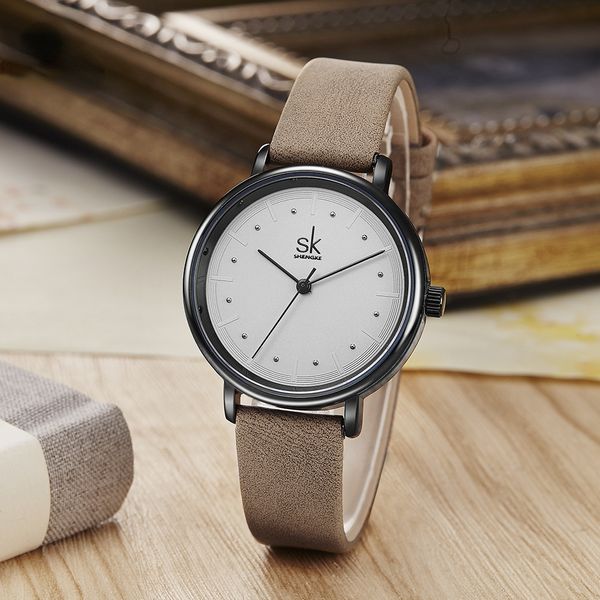 simple women dress watches retro leather female brand women's fashion mini design wristwatches clock, Slivery;brown
simple women dress watches retro leather female brand women's fashion mini design wristwatches clock, Slivery;brown