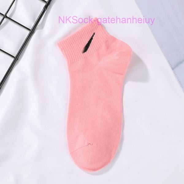 classic fashion men's socks hook brand designer women's leisure lovers' short tube sportsocks luxury women men breathable ver, Black
classic fashion men's socks hook brand designer women's leisure lovers' short tube sportsocks luxury women men breathable ver, Black