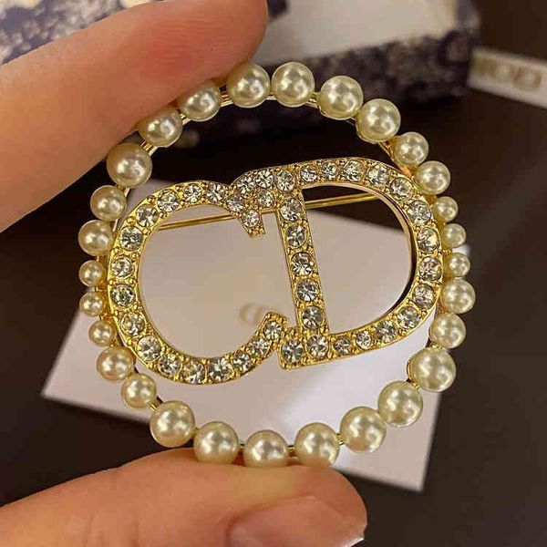 jewelry full diamond ring pearl fashion simple luxury female brooch dual-purpose anti light, Gray
jewelry full diamond ring pearl fashion simple luxury female brooch dual-purpose anti light, Gray