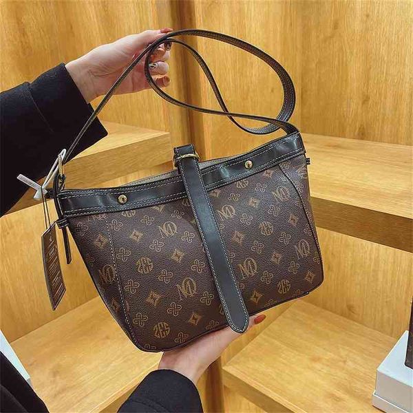 70% factory online sale texture leisure autumn and winter one shoulder diagonal contrast bucket bag large capacity tote bag
70% factory online sale texture leisure autumn and winter one shoulder diagonal contrast bucket bag large capacity tote bag