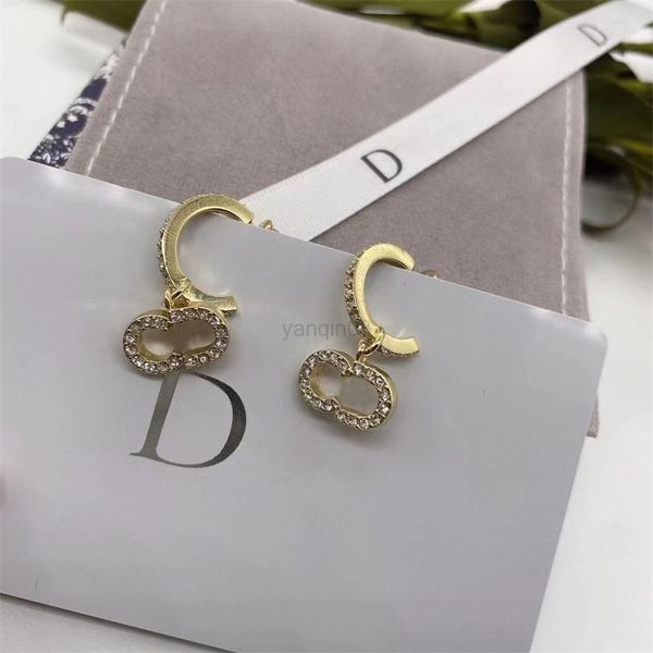 fashionable new simple style women's earrings jewelry brass letters advanced european style g220802, Silver
fashionable new simple style women's earrings jewelry brass letters advanced european style g220802, Silver