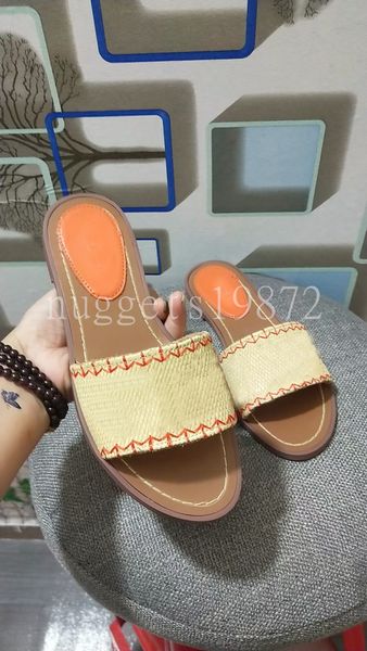 2022 woman designer slippers weaving process fashion loose soft ladies beach flat flip flops sandals training shoes boots running og sneaker, Black
2022 woman designer slippers weaving process fashion loose soft ladies beach flat flip flops sandals training shoes boots running og sneaker, Black
