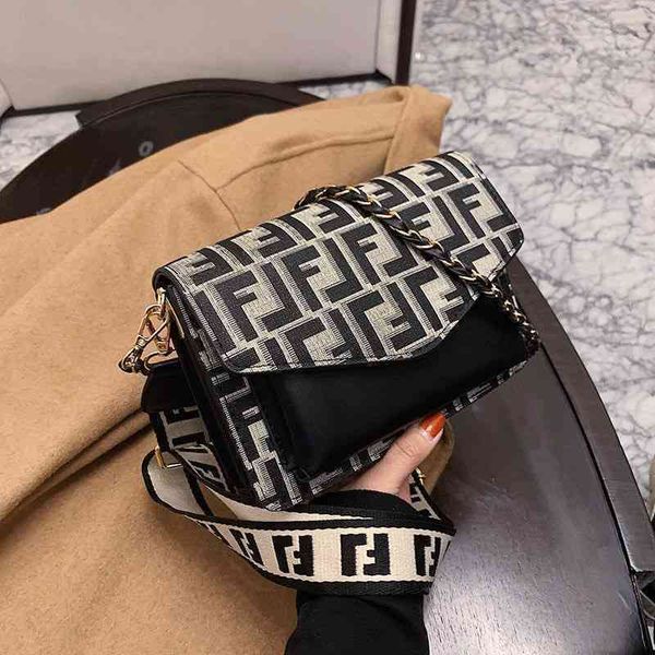 68% off online clearance bag female chain style fashion wide shoulder strap texture trend small square bag
68% off online clearance bag female chain style fashion wide shoulder strap texture trend small square bag