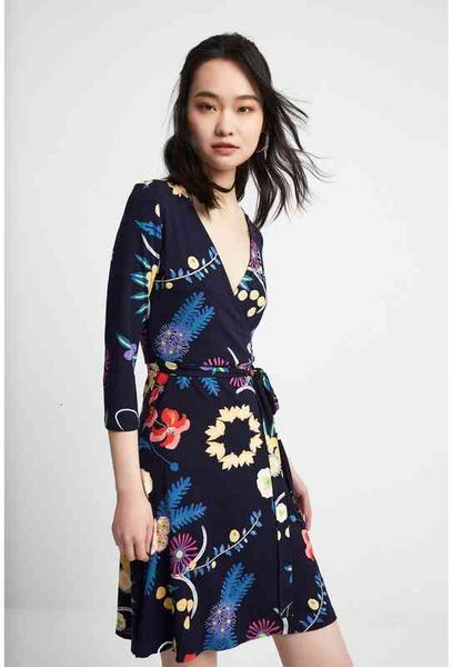casual dresses desigual spring women's spanish floral print lace up retro slim dress s, Black;gray
casual dresses desigual spring women's spanish floral print lace up retro slim dress s, Black;gray