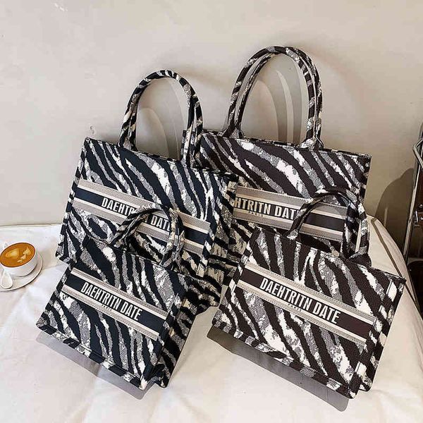 2022 designer handbags new women's tote fashion large capacity hand personalized niche design shopping
2022 designer handbags new women's tote fashion large capacity hand personalized niche design shopping