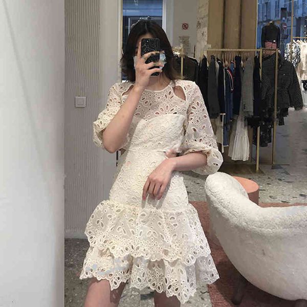 casual dresses niche spring summer round neck hollow out embroidered short skirt lace slim fitting white sleeve dress women, Black;gray
casual dresses niche spring summer round neck hollow out embroidered short skirt lace slim fitting white sleeve dress women, Black;gray
