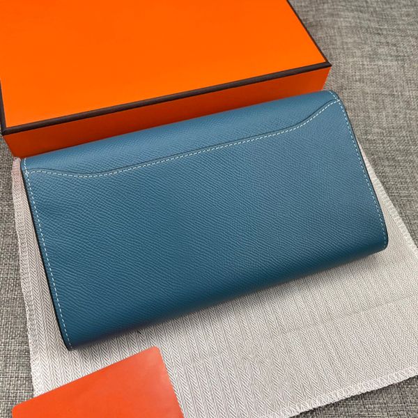 2022fashion brands wallets high qulaity men women wallet designers purse gold silver hardware big space card zipped wallets, Red;black
2022fashion brands wallets high qulaity men women wallet designers purse gold silver hardware big space card zipped wallets, Red;black