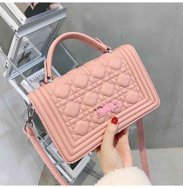 2022 new designer handbags this summer's new lingge net red fashion single shoulder embroidered thread ins foreign style portable diago
2022 new designer handbags this summer's new lingge net red fashion single shoulder embroidered thread ins foreign style portable diago