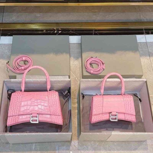 designer tide balencas's crocodile handbags leather texture hourglass's bag b letter versatile 2022 fashion one shoulder portable
designer tide balencas's crocodile handbags leather texture hourglass's bag b letter versatile 2022 fashion one shoulder portable