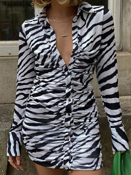 zebra print mini dress turn down collar button long women partywear elegant vintage dress for woman autumn 2022, Black;gray
zebra print mini dress turn down collar button long women partywear elegant vintage dress for woman autumn 2022, Black;gray