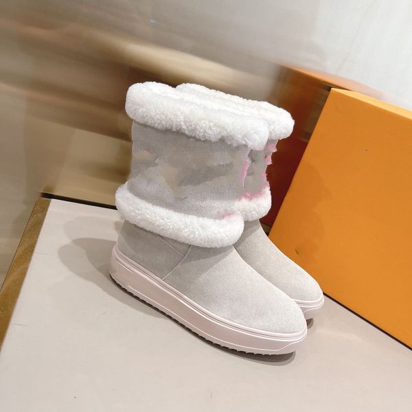 women ultra mini snow boots slipper winter new popular ankle sheepskin fur plush keep warm boots with card 0702, Black
women ultra mini snow boots slipper winter new popular ankle sheepskin fur plush keep warm boots with card 0702, Black