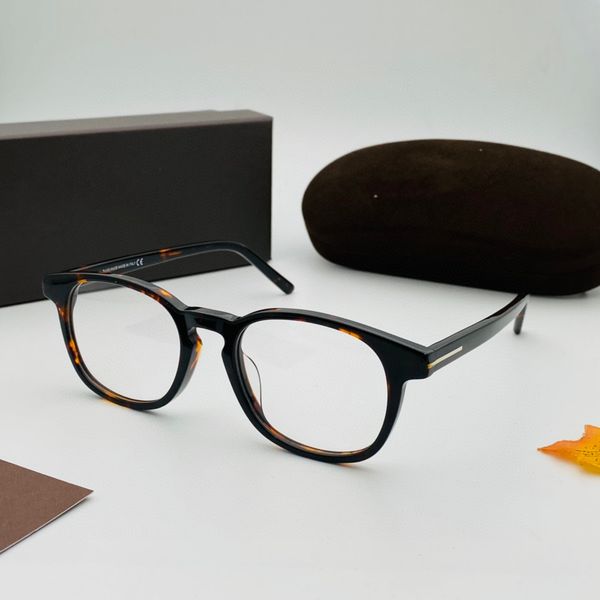 optical eyeglasses for men women retro 5725 style anti-blue glasses light lens plate full frame with box, White;black
optical eyeglasses for men women retro 5725 style anti-blue glasses light lens plate full frame with box, White;black