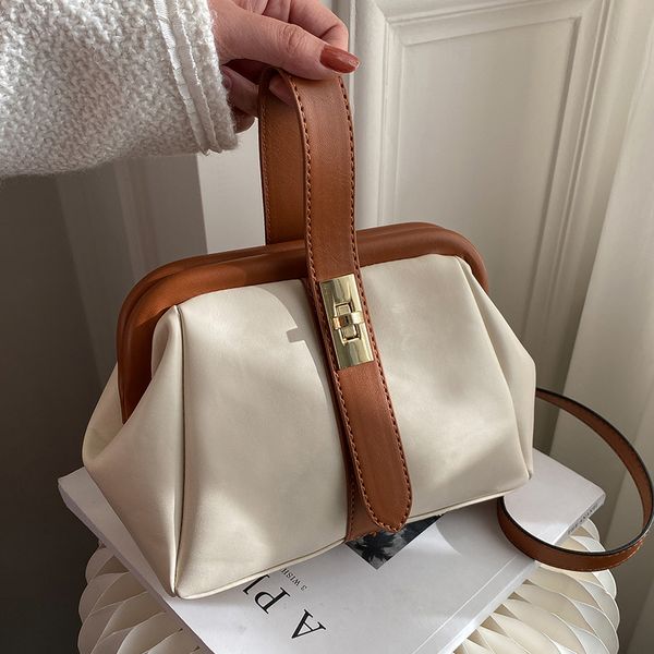 luxury designer evening party clamp clutch pu leather shoulder corssbody bags for women cute female handbags 220507
luxury designer evening party clamp clutch pu leather shoulder corssbody bags for women cute female handbags 220507