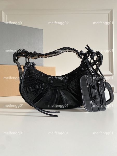 women bag crossbody designer balencaigs rivet bags le cagole single underarm fashion shoulder handbag 2022 ori3
women bag crossbody designer balencaigs rivet bags le cagole single underarm fashion shoulder handbag 2022 ori3