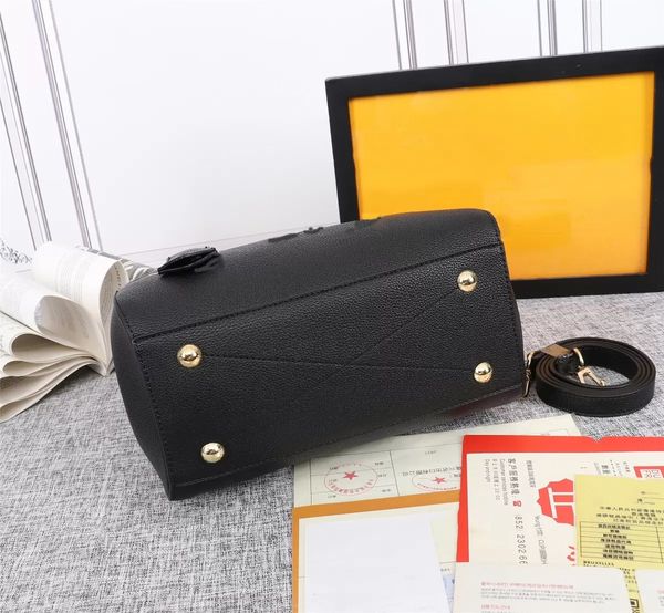 global limited fashion luxury designer bucket bag it can be customized wholesale men and women high-capacity handbag 4892366, Black;red
global limited fashion luxury designer bucket bag it can be customized wholesale men and women high-capacity handbag 4892366, Black;red