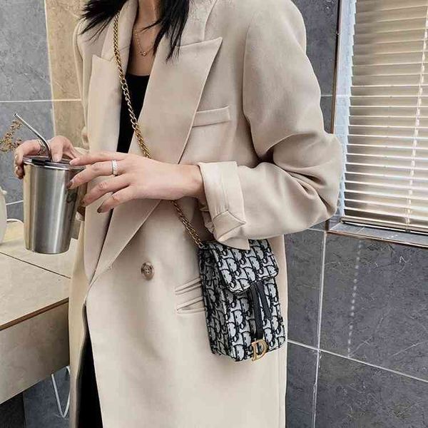 versatile chain diagonal cross bag mini embroidered canvas women's bag mobile phone bag purses_d805
versatile chain diagonal cross bag mini embroidered canvas women's bag mobile phone bag purses_d805