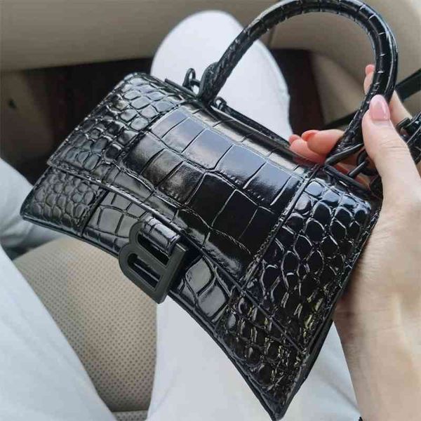handbags designer balencaigass crossbody hourglass b home bag 2022 autumn winter versatile messenger armpit crocodile pattern fashion net re
handbags designer balencaigass crossbody hourglass b home bag 2022 autumn winter versatile messenger armpit crocodile pattern fashion net re