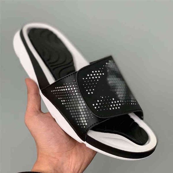 sandals designer sports brand slippers summer letters men breathable comfort slides with air bubbles size 40-45, Black
sandals designer sports brand slippers summer letters men breathable comfort slides with air bubbles size 40-45, Black