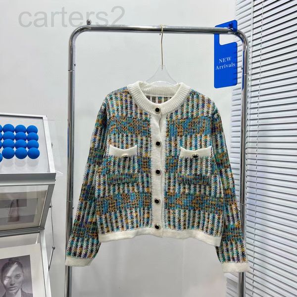 women's polos designer 2022 early spring new xiaoxiangfeng non-standard color line contrast knitted cardigan round neck casual fashion, White
women's polos designer 2022 early spring new xiaoxiangfeng non-standard color line contrast knitted cardigan round neck casual fashion, White