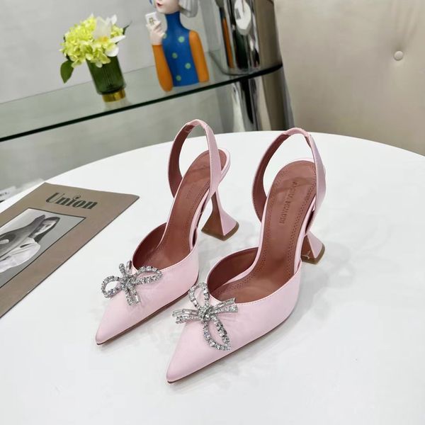 rosie amina crystal-embellished muaddi bow-detailed silk pumps shoes spool heeled sandals slingback for women luxury designers dress shoe ev, Black
rosie amina crystal-embellished muaddi bow-detailed silk pumps shoes spool heeled sandals slingback for women luxury designers dress shoe ev, Black
