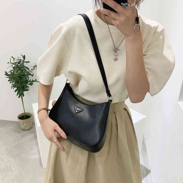 net red one shoulder bag new fashion armpit pea stick women's large capacity purse outlet
net red one shoulder bag new fashion armpit pea stick women's large capacity purse outlet