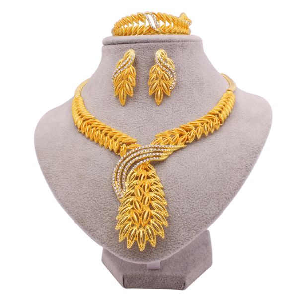 women jewelry set collar necklace+bangle+earrings+ring ethnic 18k classic arabia indian dubai african wedding party gift, Slivery;golden
women jewelry set collar necklace+bangle+earrings+ring ethnic 18k classic arabia indian dubai african wedding party gift, Slivery;golden