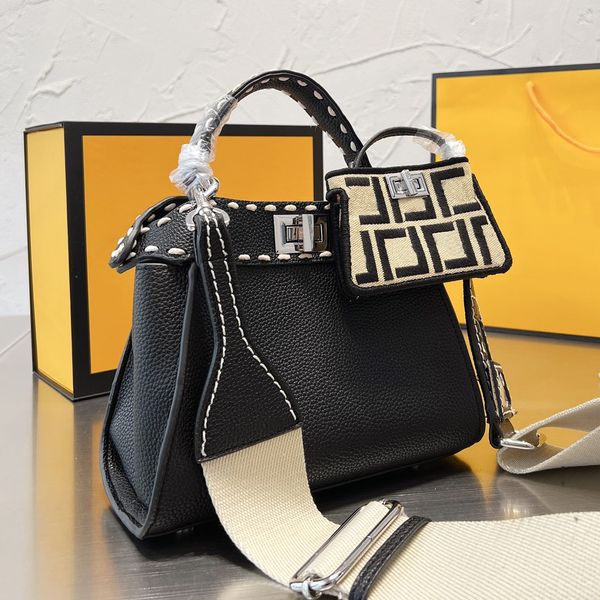 2022 fashion designer large capacity cosmetic bag luxury handbags ladies casual shopping bag handbag dinner bags
2022 fashion designer large capacity cosmetic bag luxury handbags ladies casual shopping bag handbag dinner bags