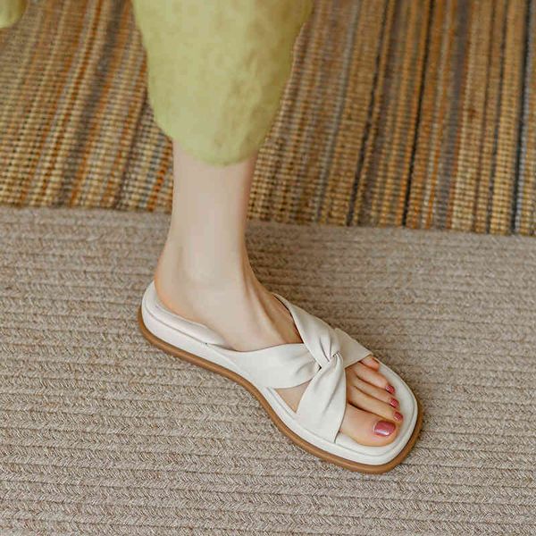 slippers summer cool slippers leather thick soles wear small majority of women's fashion open toe lazy flats 2eer, Black
slippers summer cool slippers leather thick soles wear small majority of women's fashion open toe lazy flats 2eer, Black