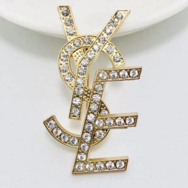 luxury women designer brooches jewelry brooch brand pin 2 colors marry wedding party gift accessorie, Gray
luxury women designer brooches jewelry brooch brand pin 2 colors marry wedding party gift accessorie, Gray