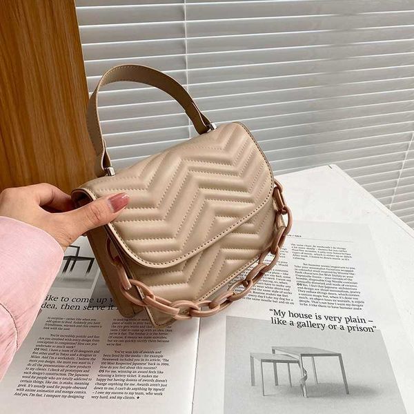 showecomfort01 store2022leisure embroidery bag women's summer new fashion simple commuter texture chain small square bag single shoulde
showecomfort01 store2022leisure embroidery bag women's summer new fashion simple commuter texture chain small square bag single shoulde